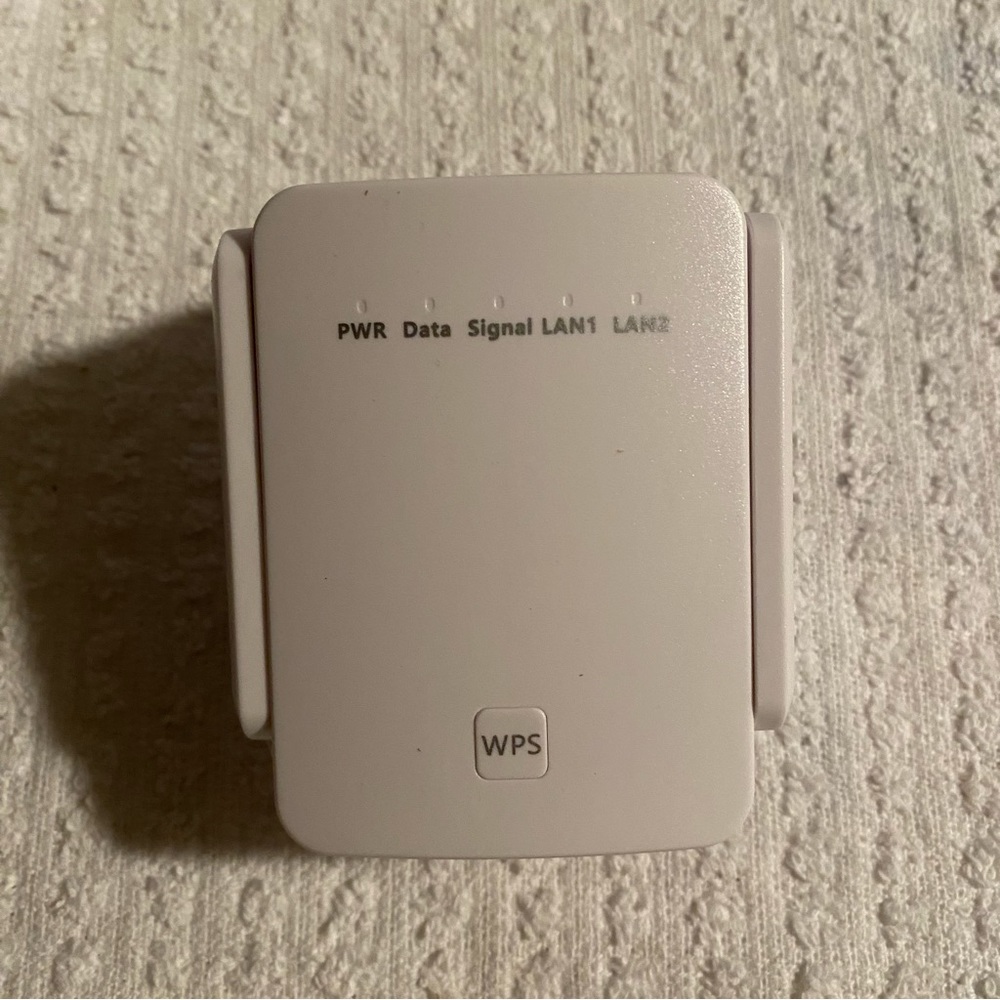 WiFi Range Extender 2.4 GHz 1 Tap Set Up White Color